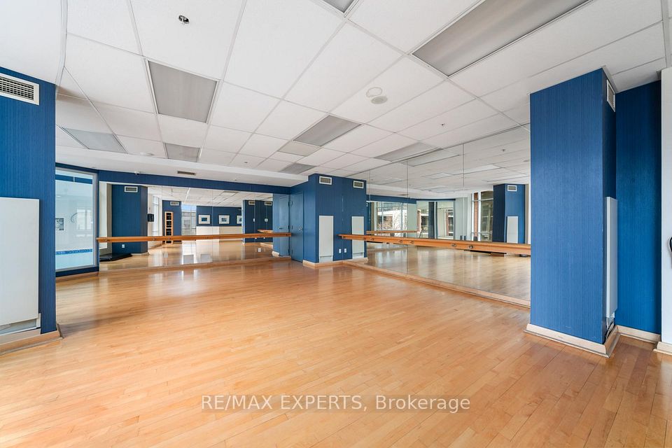 33 Sheppard Avenue E 510