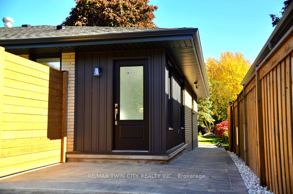 #LOWER - 6 Leslie Avenue, Cambridge, ON N1S 1A6