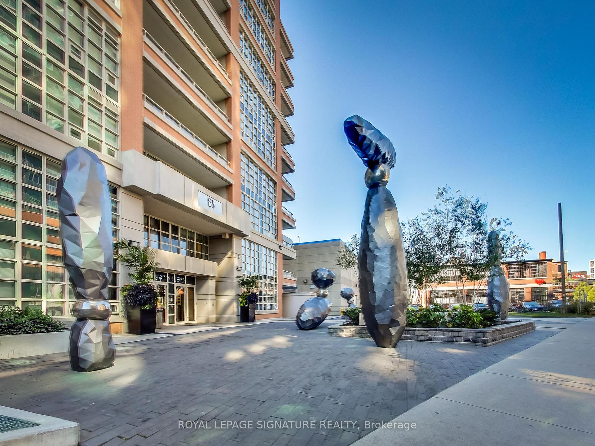 3 Bedrooms Condo at 85 East Liberty, Toronto For sale