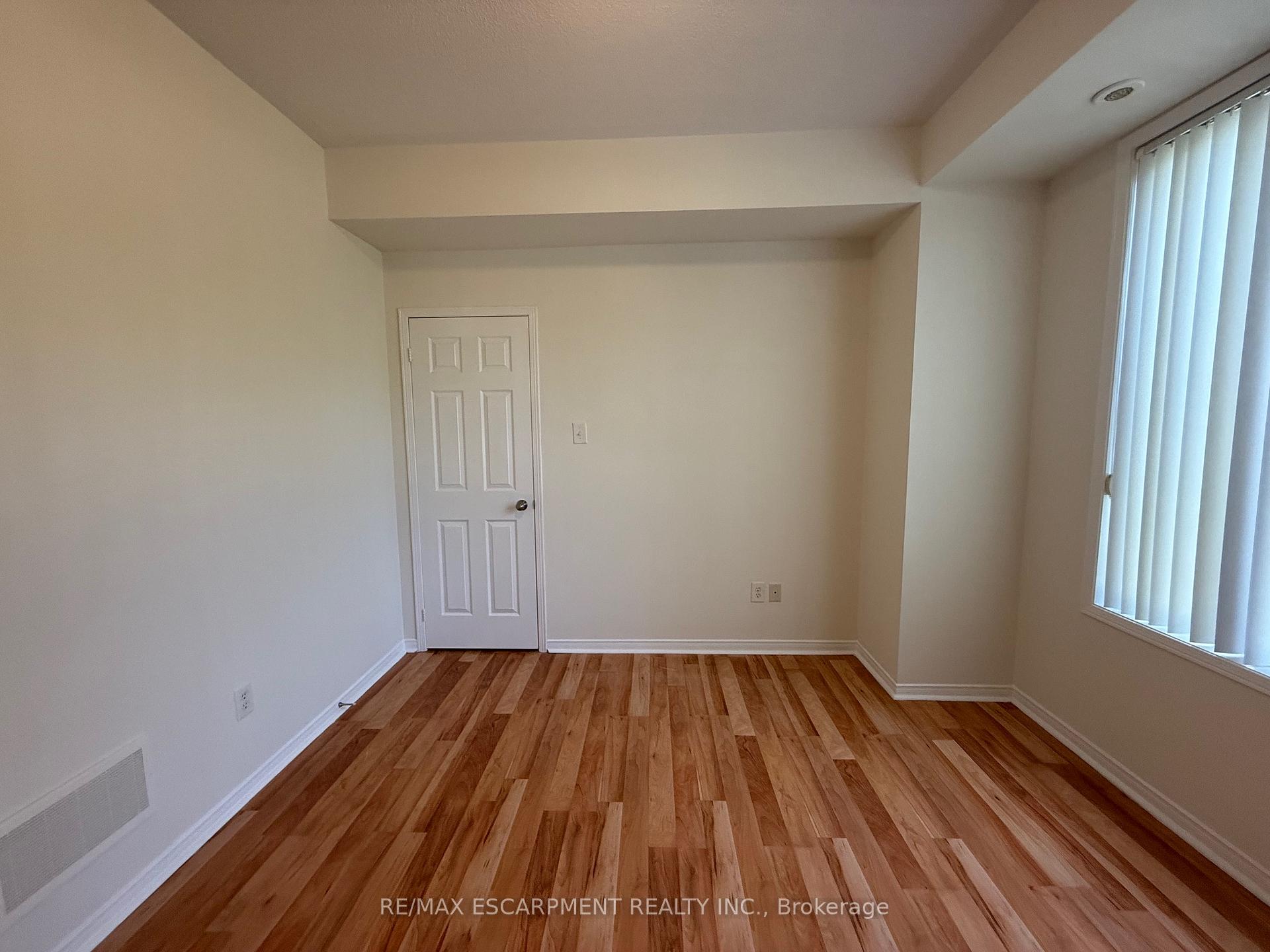 1 Bedroom Condo at 5055 Oscar Peterson, Mississauga For sale