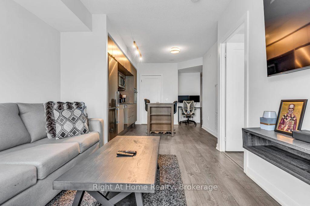 1 Bedroom Condo at 10 York,  Toronto For sale