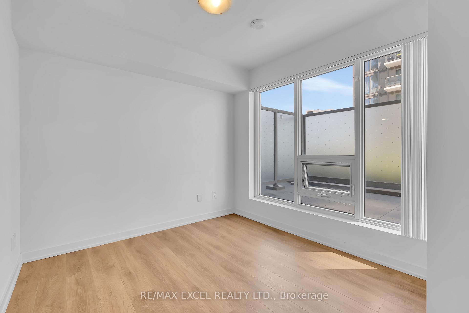 2 Bedrooms Condo at 2031 Kennedy, Toronto For sale