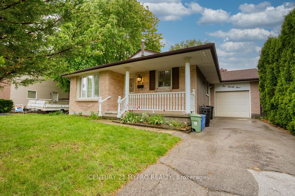 129 Winding Woods