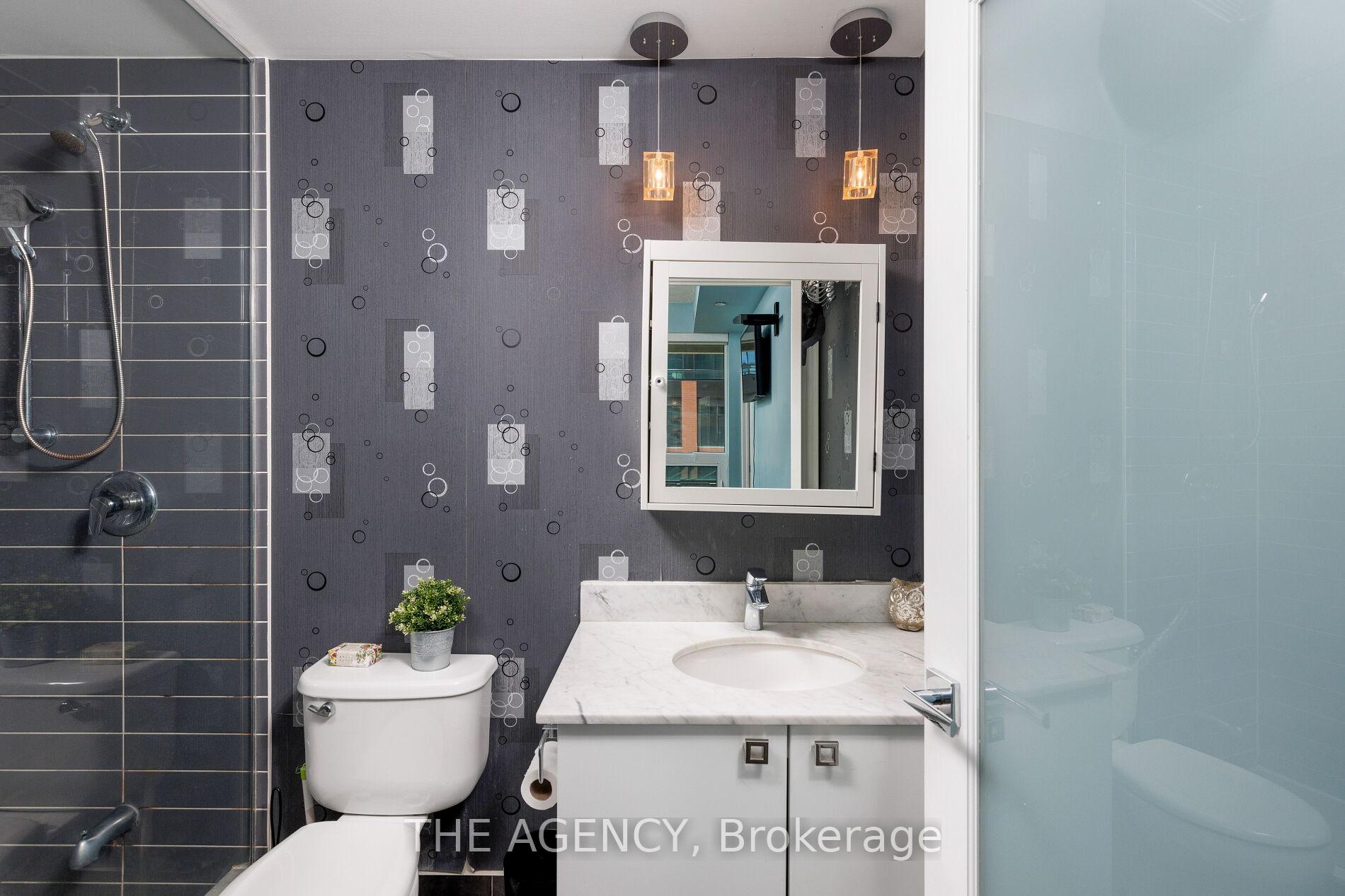 2 Bedrooms Condo at 150 E Liberty, Toronto For sale