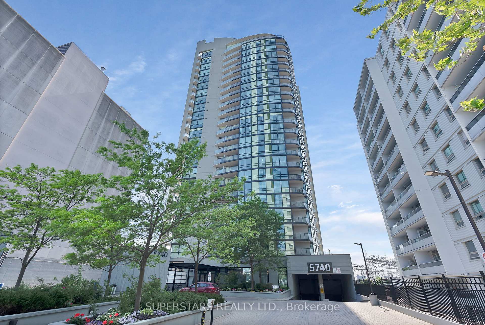 1 Bedroom Condo at 5740 Yonge, Toronto For sale