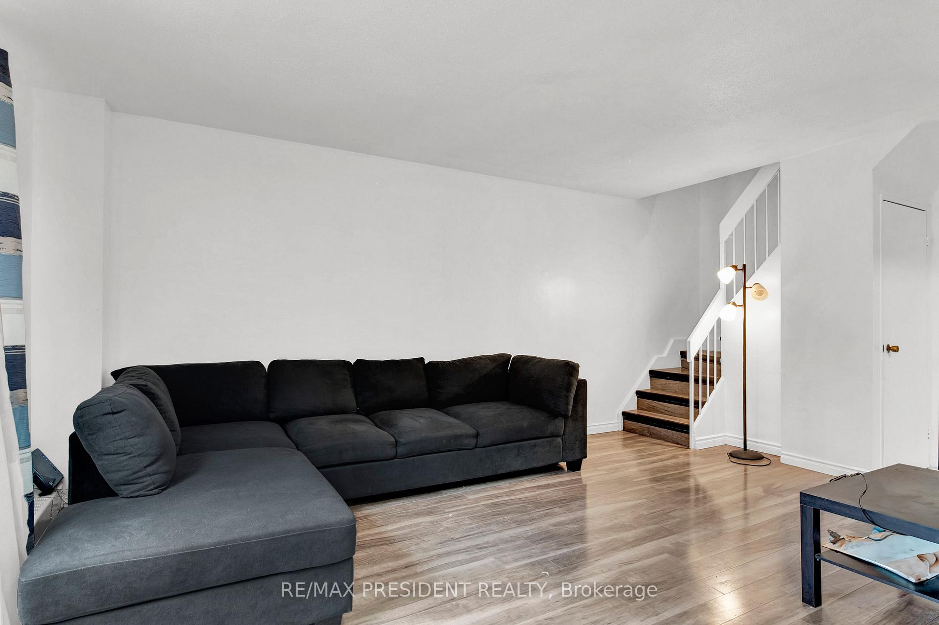 4 Bedrooms Condo at 10 Eddystone,  Toronto For sale