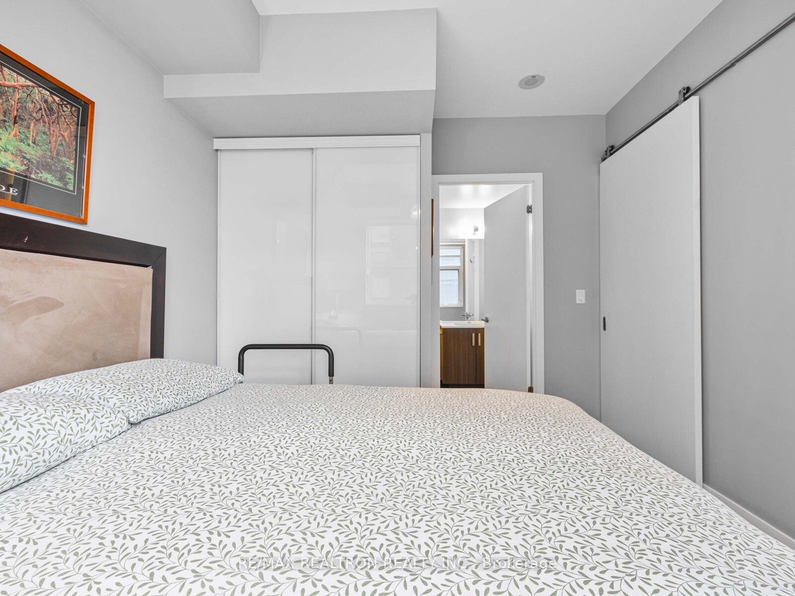 36 Howard Park Avenue, #202