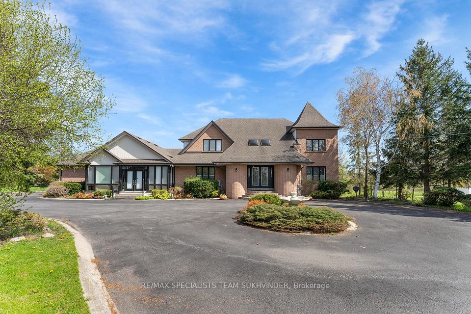 22 Bowman Avenue, Brampton, ON L6P 0X5