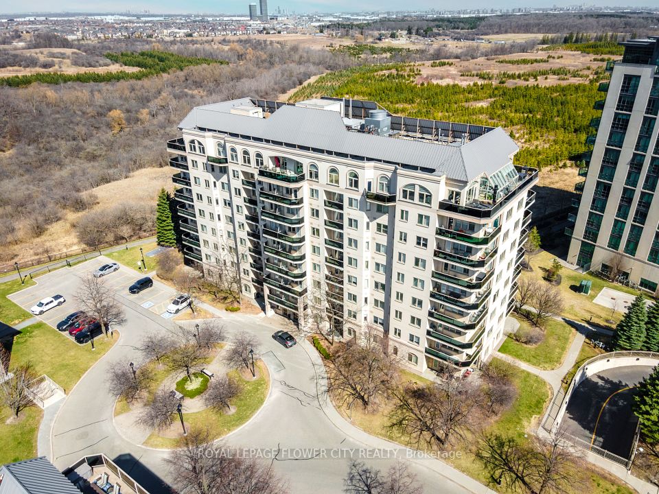 #701 - 10 Dayspring Circle, Brampton, ON L6P 1B9