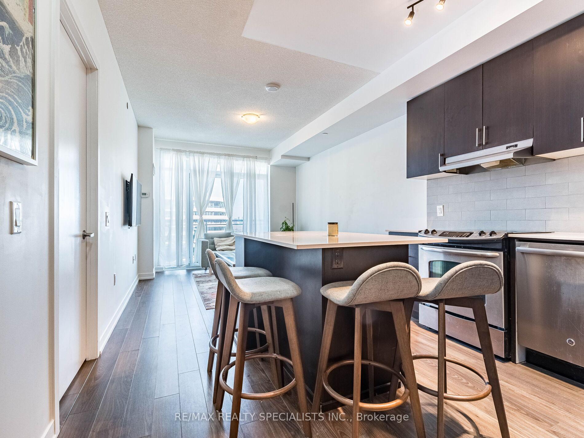 2 Bedrooms Condo at 2560 Eglinton, Mississauga For sale