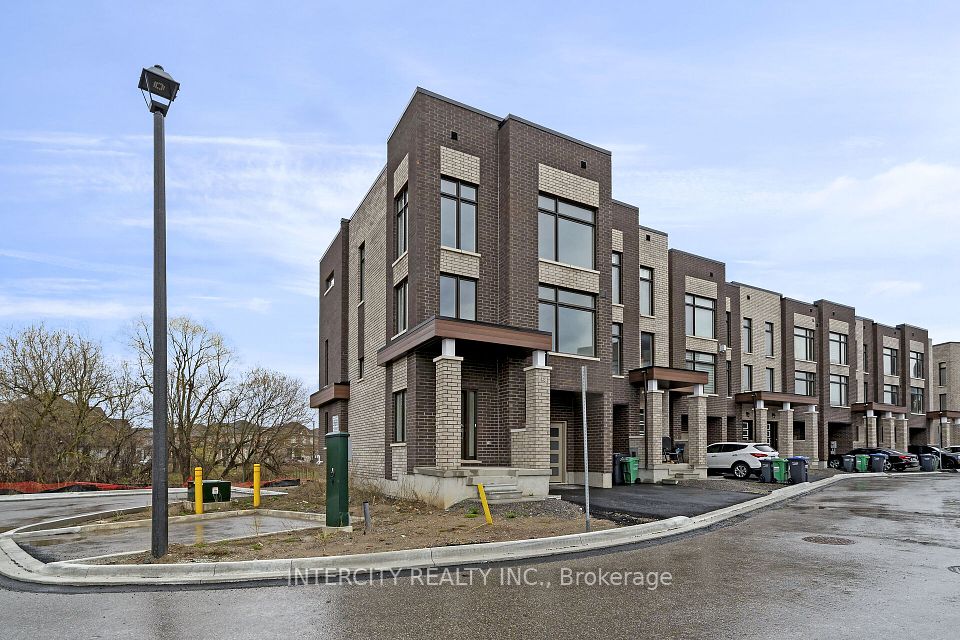 #23 - 42 Queenpost Drive, Brampton, ON L6Y 6L2