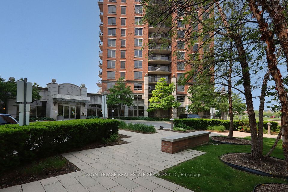 #405 - 2379 Central Park Drive, Oakville, ON L6H 0E3