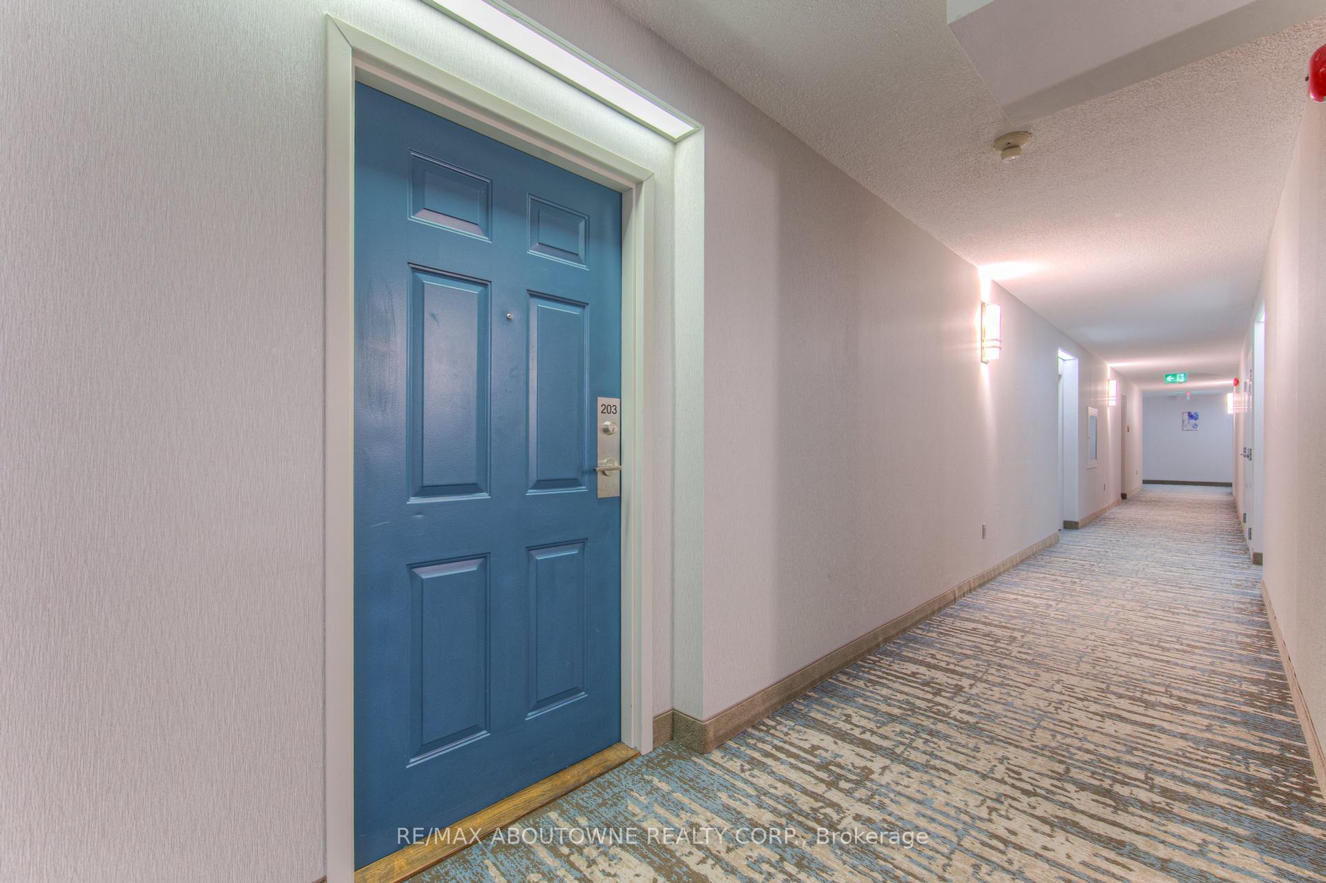 1 Bedroom Condo at 5090 Pinedale, Burlington For sale