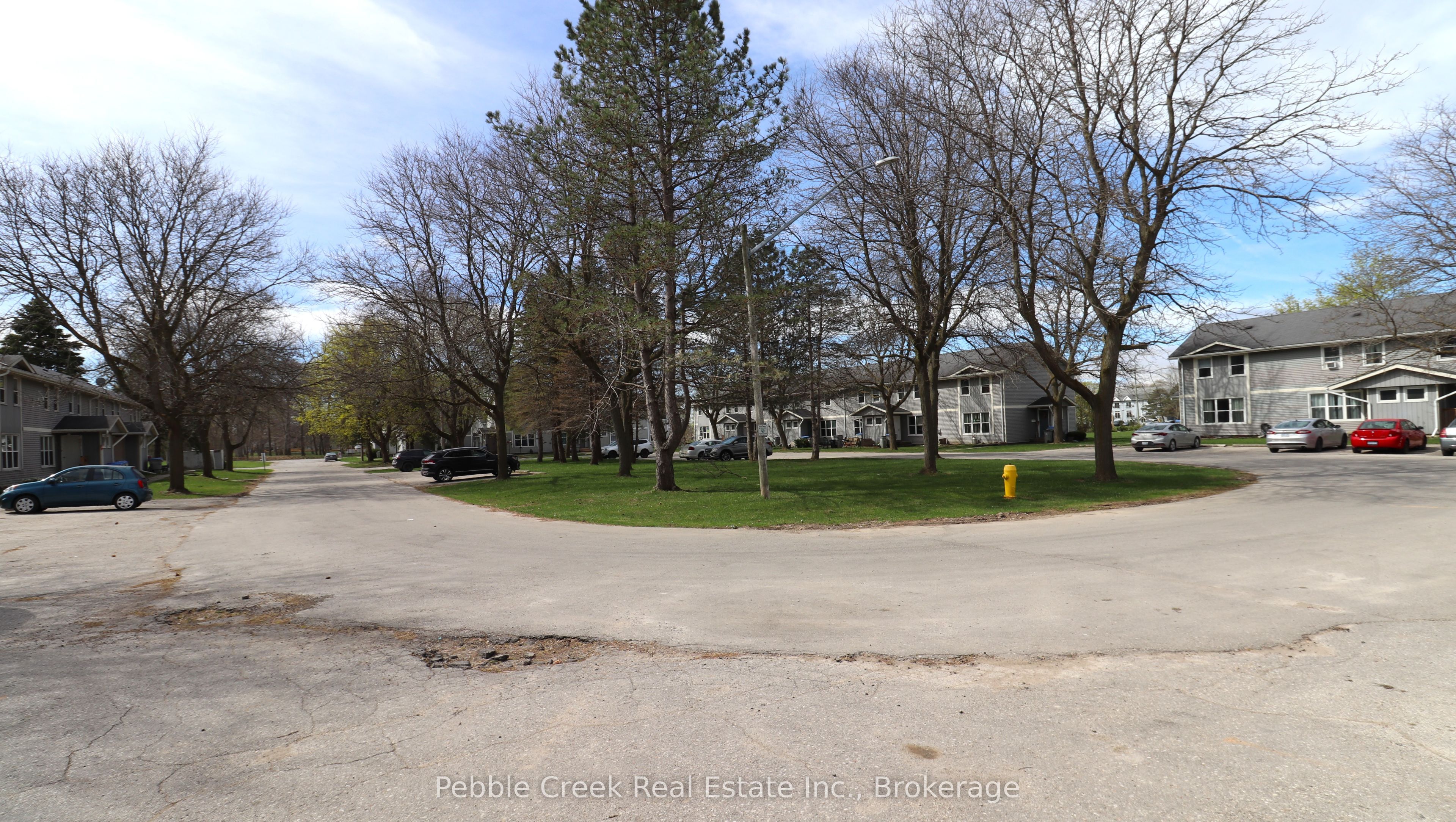 32 St Charles Place, Huron East Vanastra