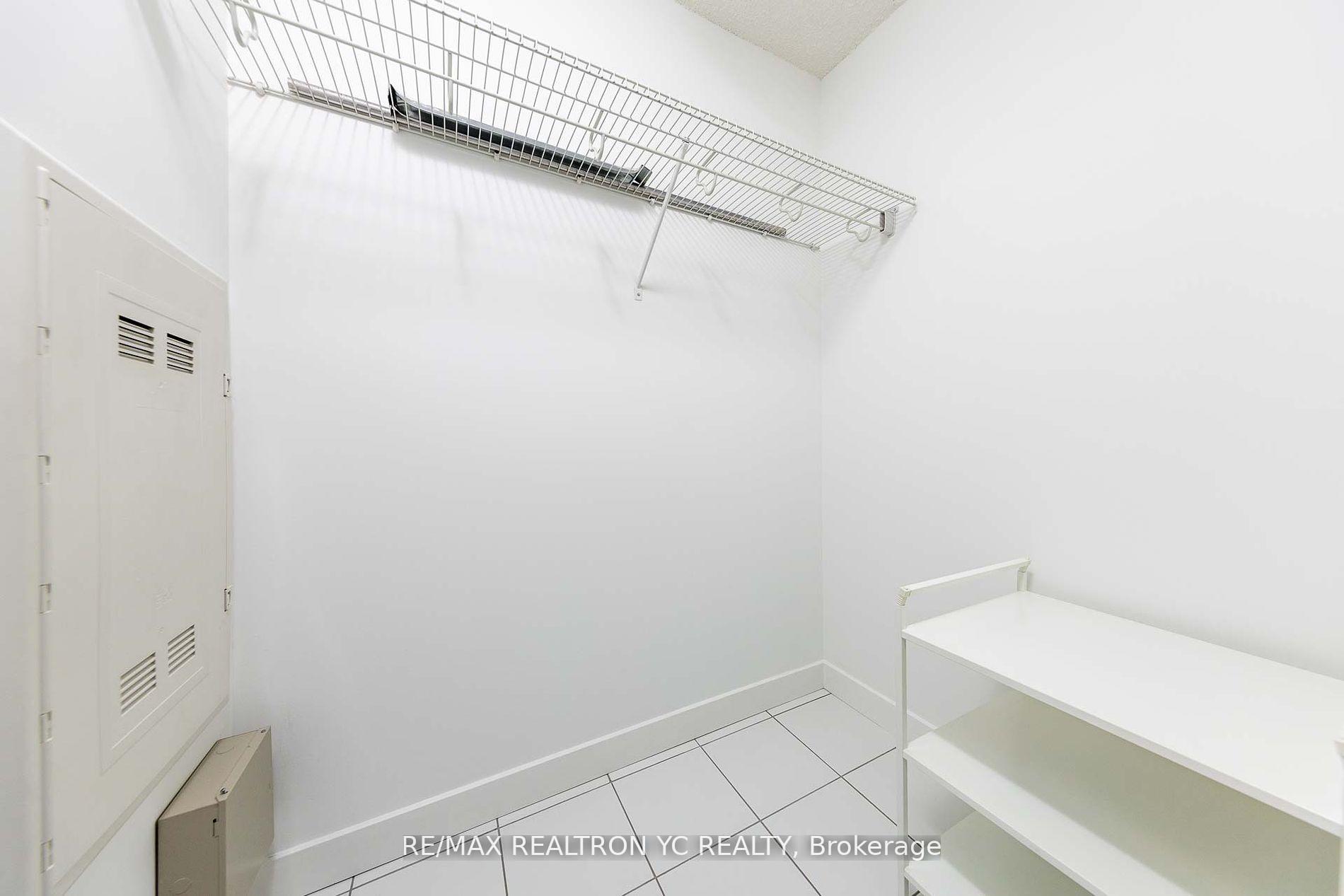 2 Bedrooms Condo at 121 Mcmahon, Toronto For sale