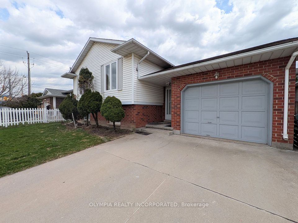 #Lower - 7622 Chorozy Street, Niagara Falls, ON L2H 2P1