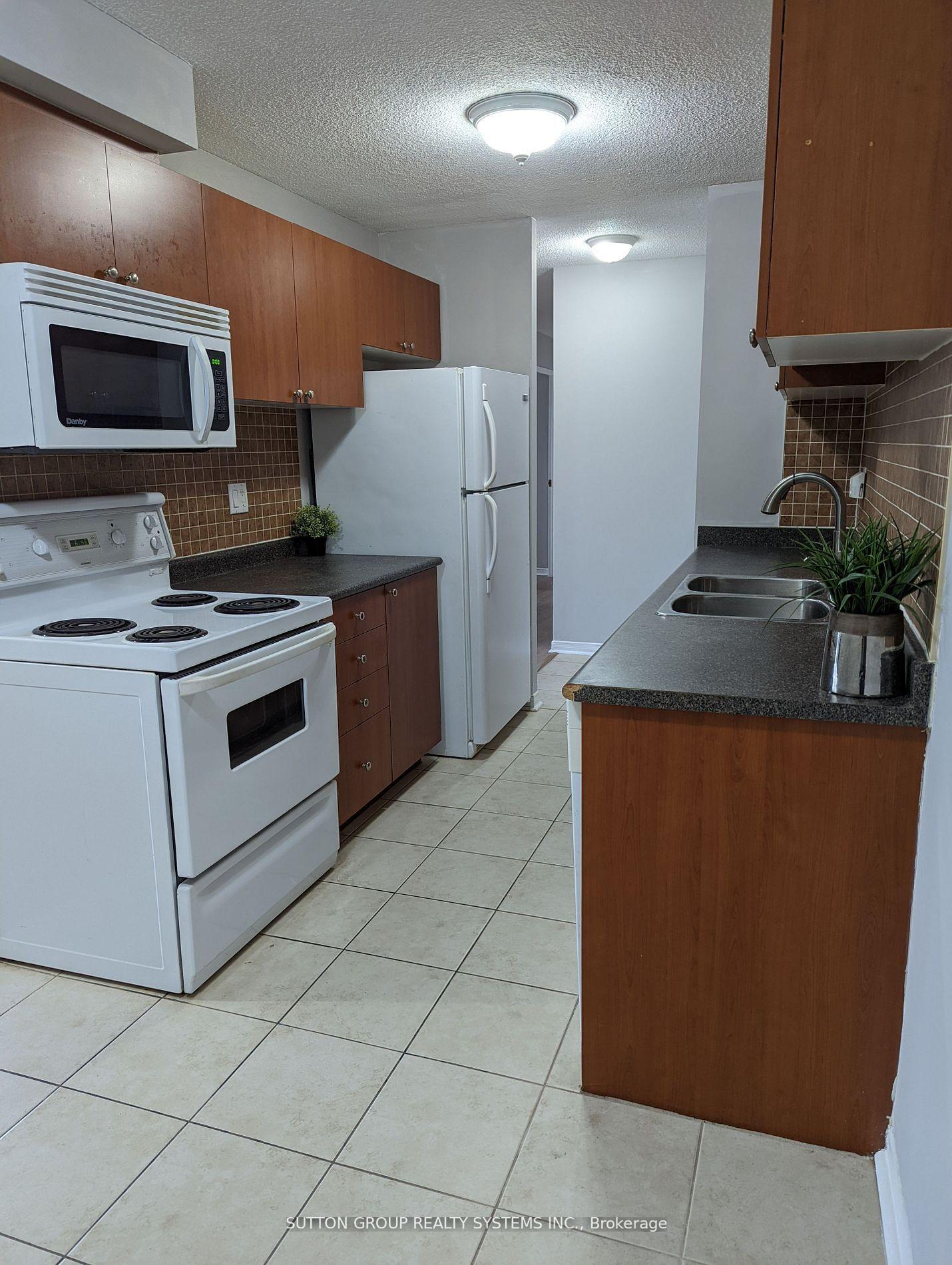 2 Bedrooms Condo at 2900 Battleford, Mississauga For sale