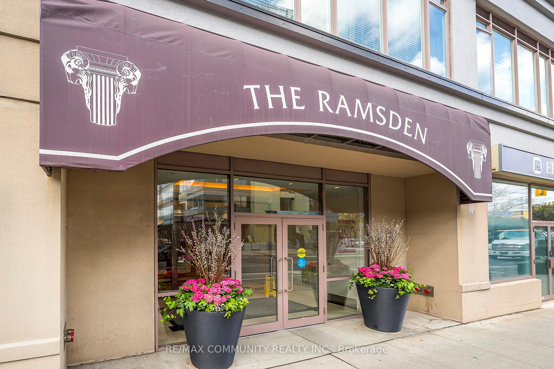 2 Bedrooms Condo at 980 Yonge,  Toronto For sale