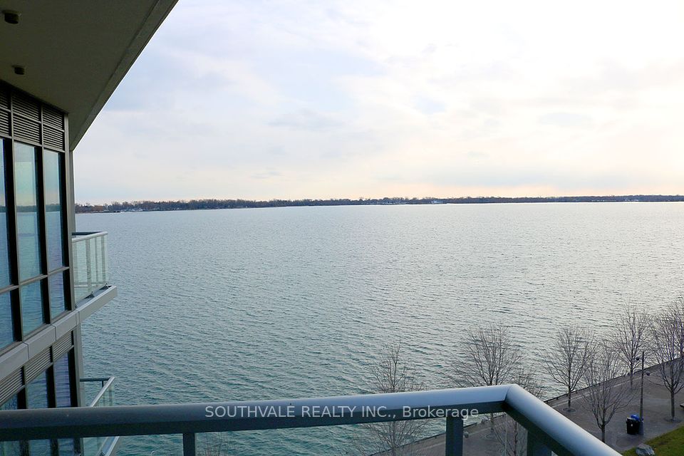 55 Merchants' Wharf