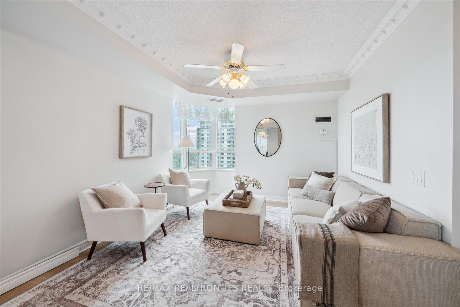 3 Bedrooms Condo at 61 Town Centre, Toronto For sale