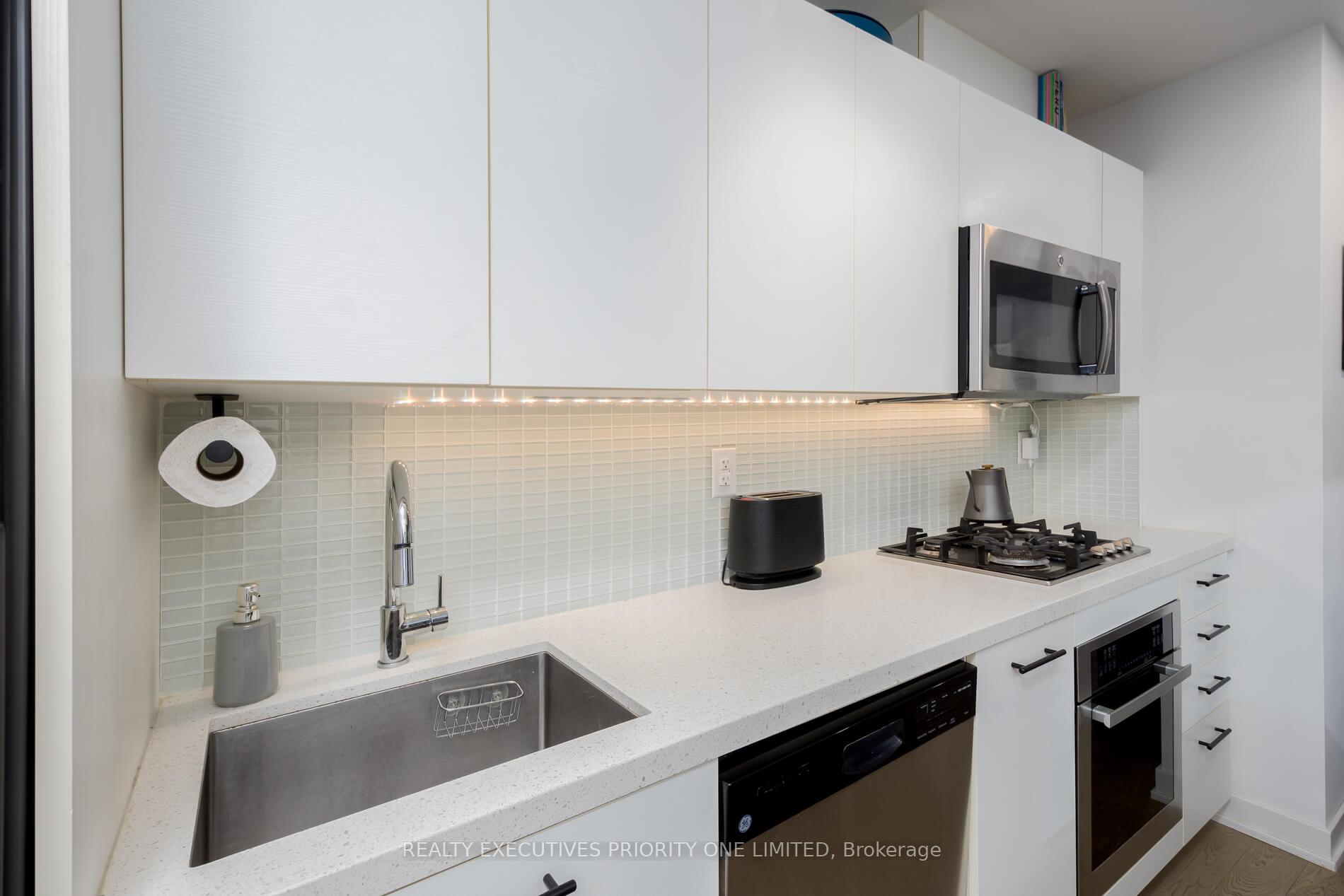 1 Bedroom Condo at 39 Brant, Toronto For sale