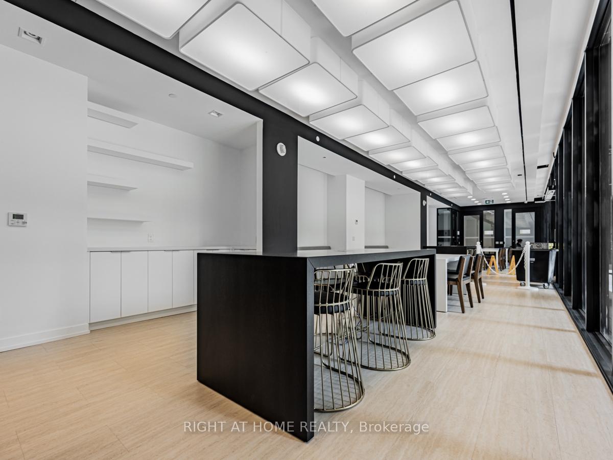 1 Bedroom Condo at 85 Wood, Toronto For sale