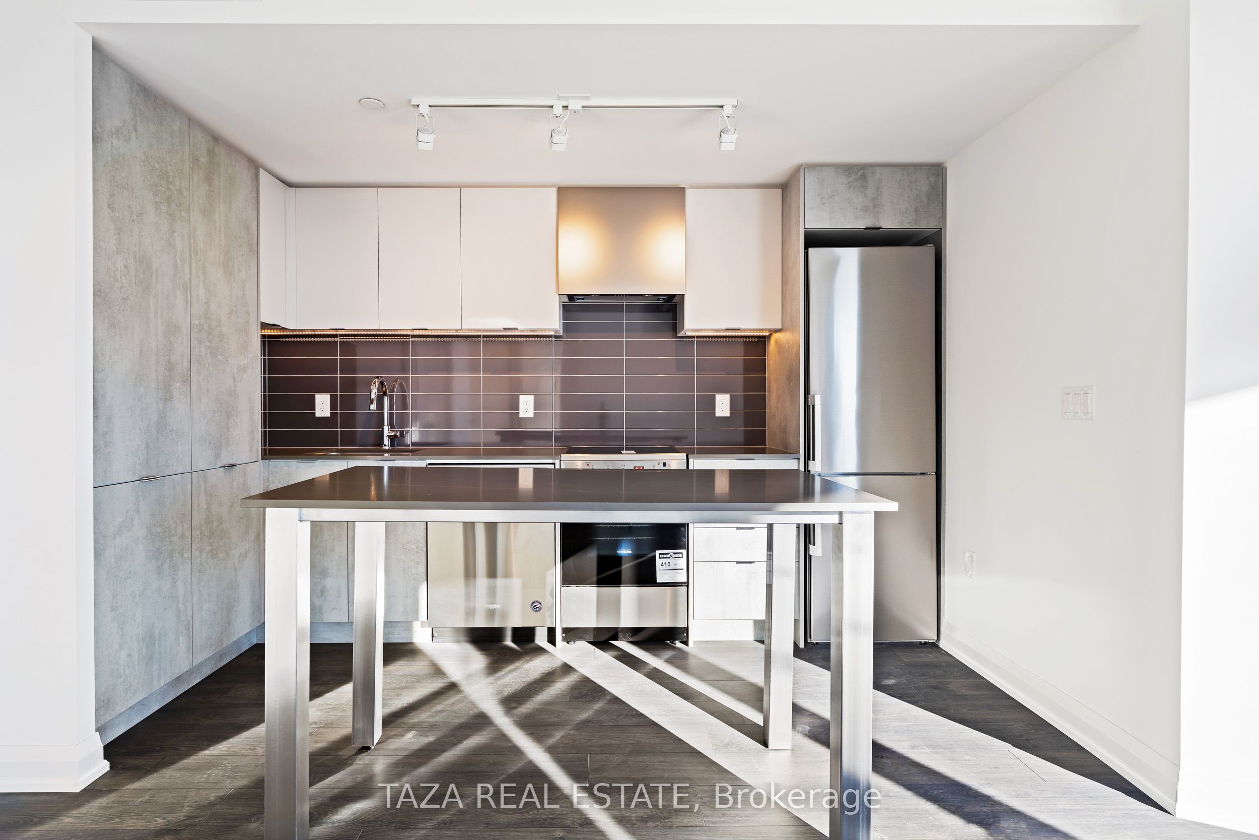 30 Gibbs Road, #3007