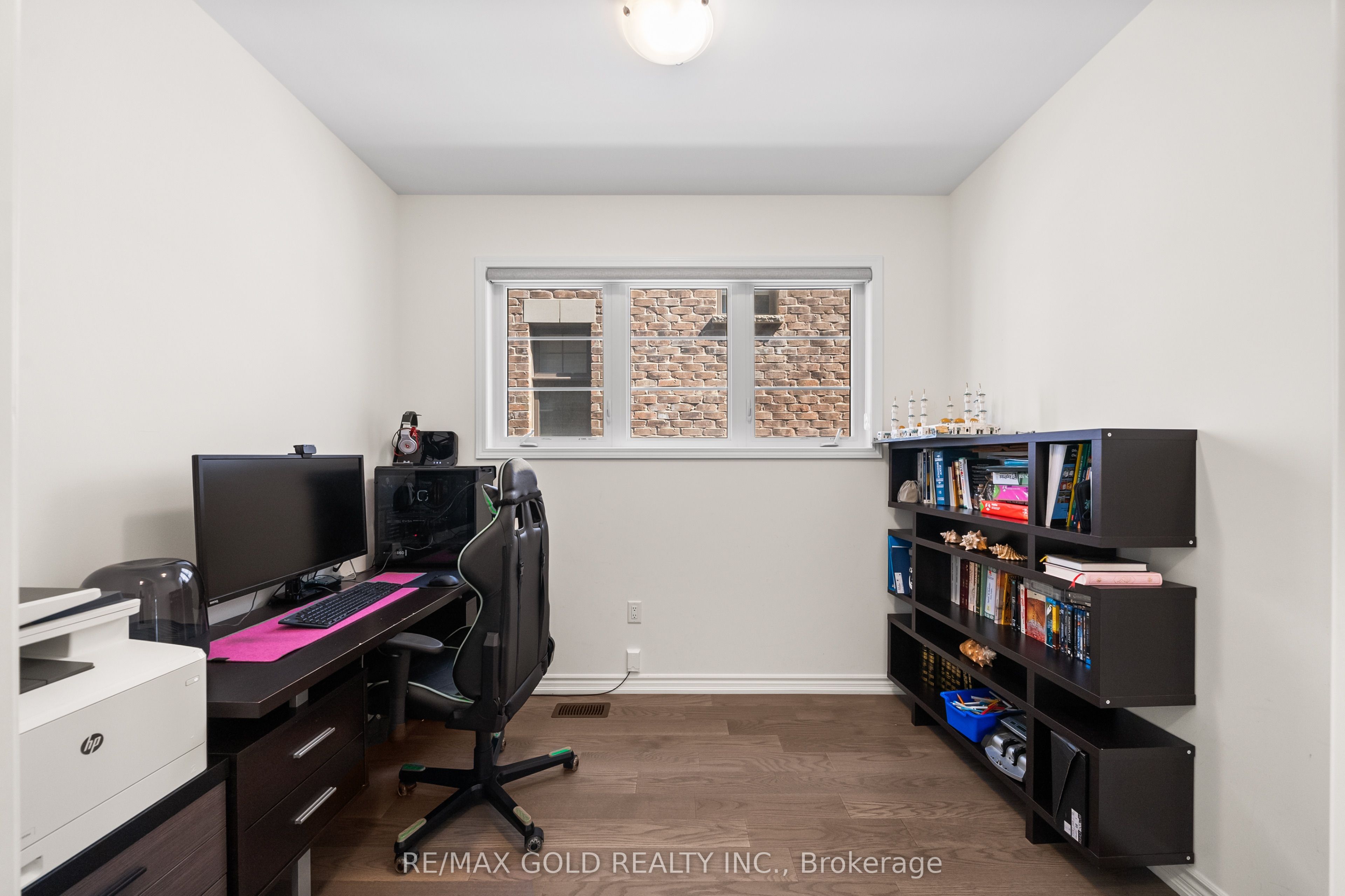 31 Streamside Street