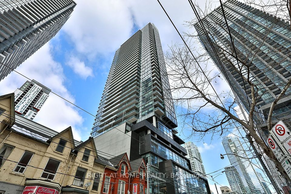 290 Adelaide
