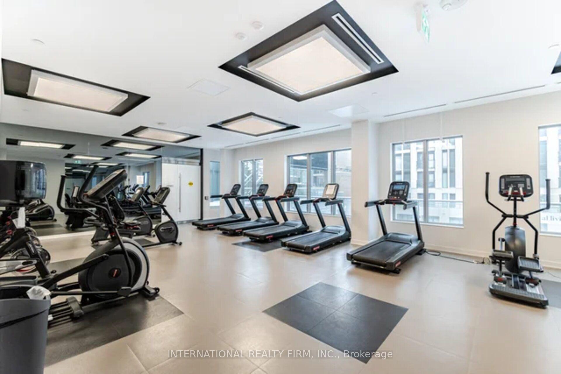 2 Bedrooms Condo at 99 Broadway, Toronto For sale