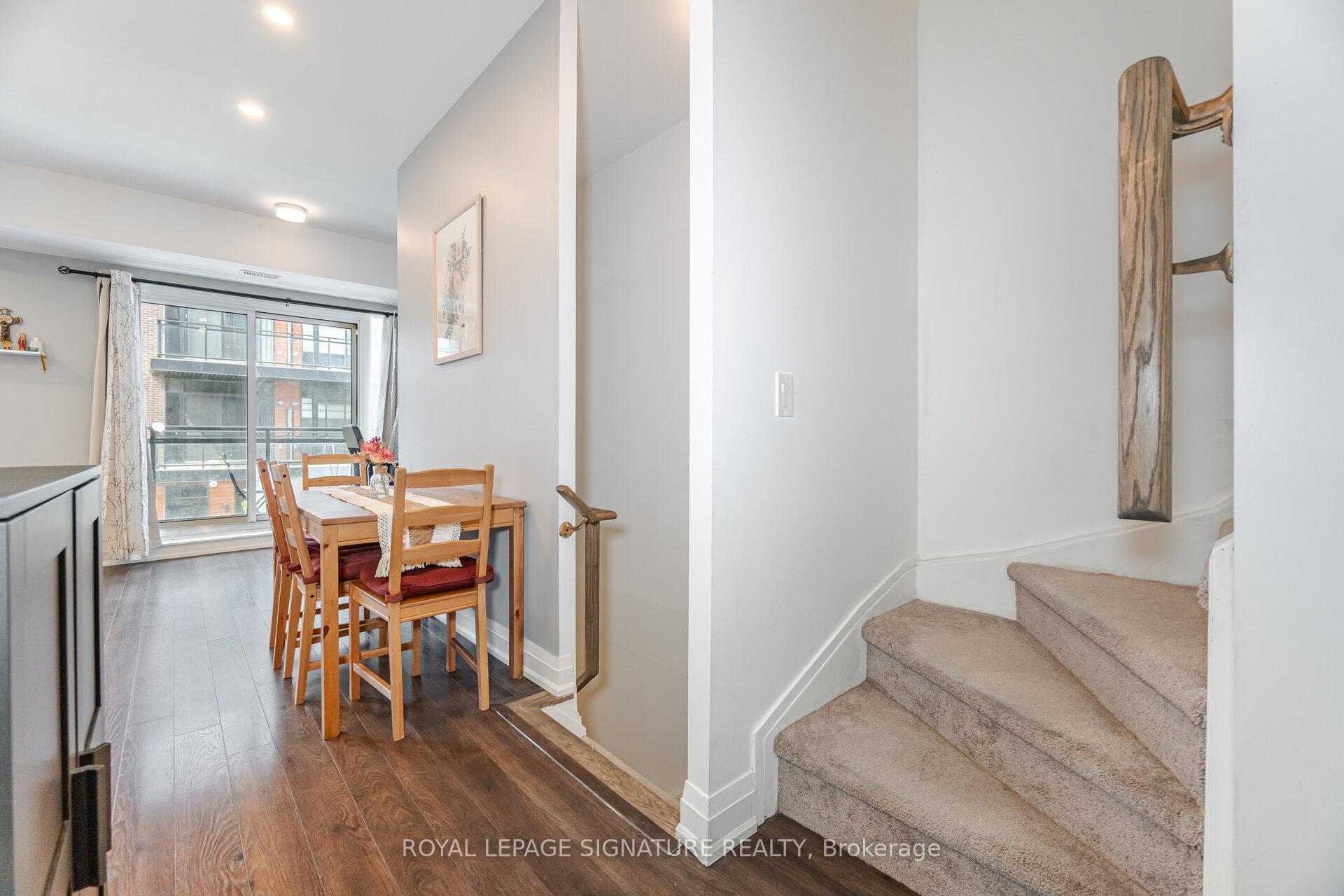 2 Bedrooms Condo at 5289 Highway 7, Vaughan For sale