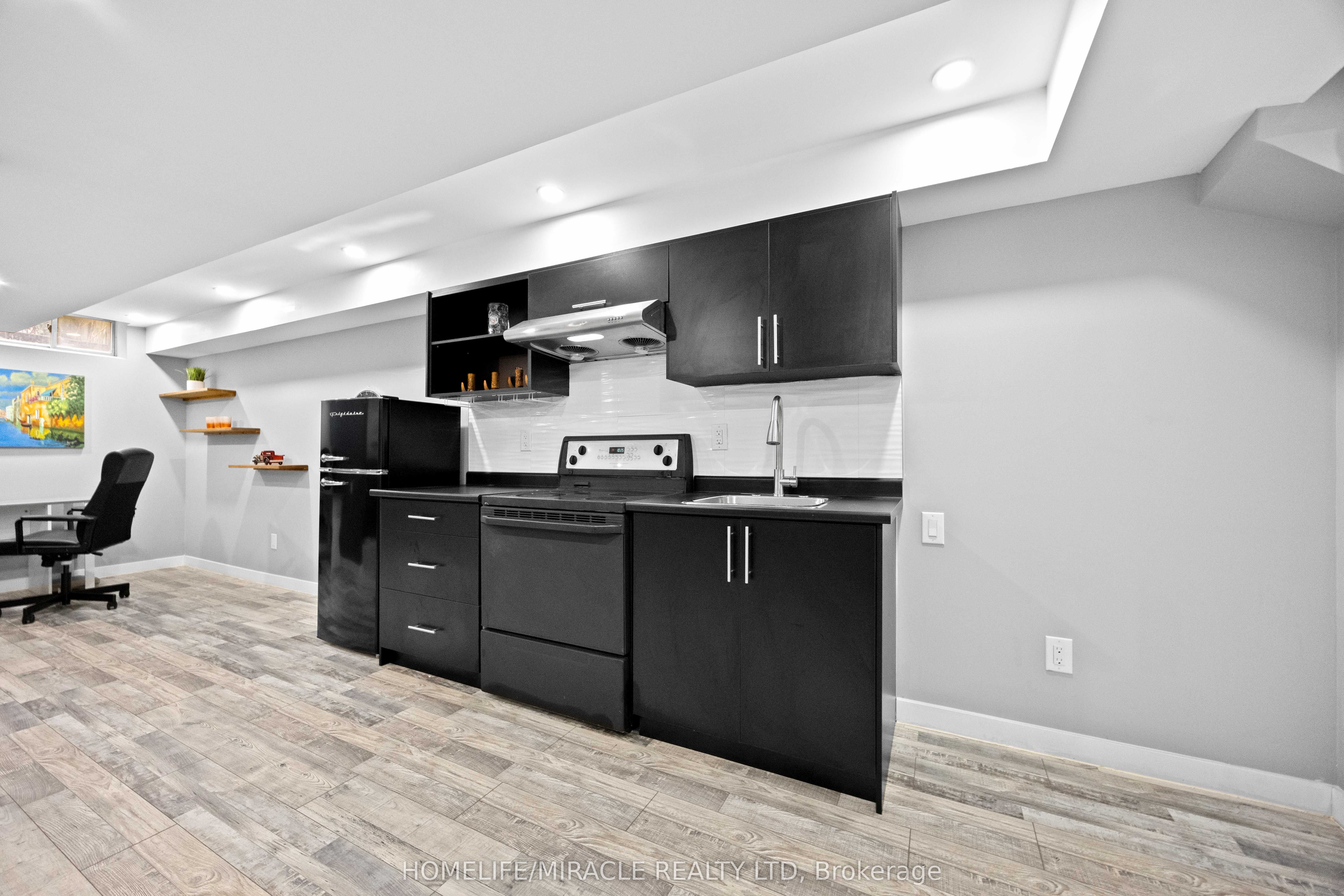 7611 Black Walnut Trail, Mississauga, ON L5N 8A7