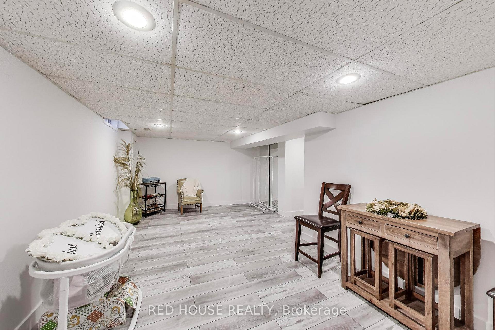 4 Bedrooms Condo at 3510 South Millway, Mississauga For sale