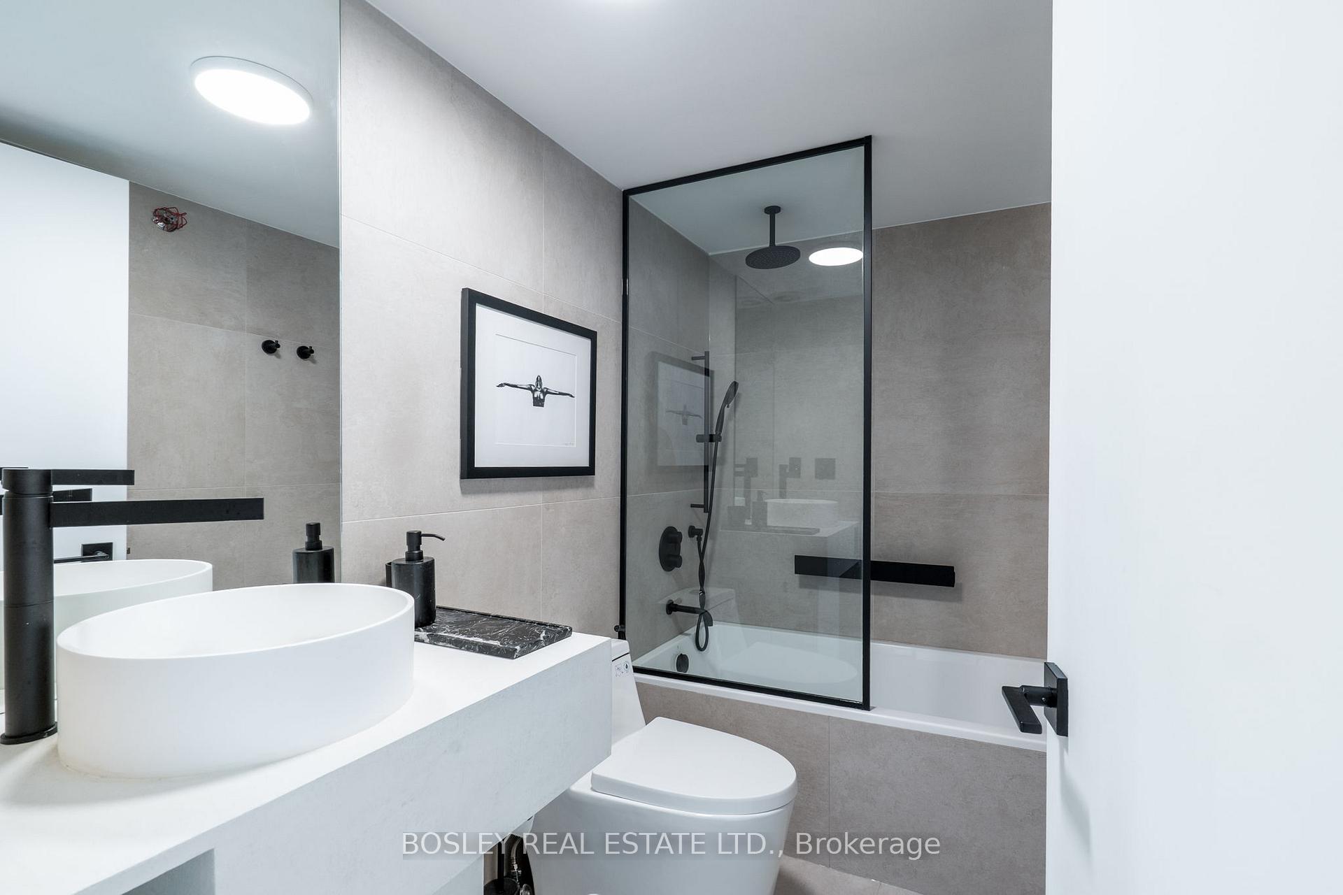 3 Bedrooms Condo at 183 Dovercourt, Toronto For sale