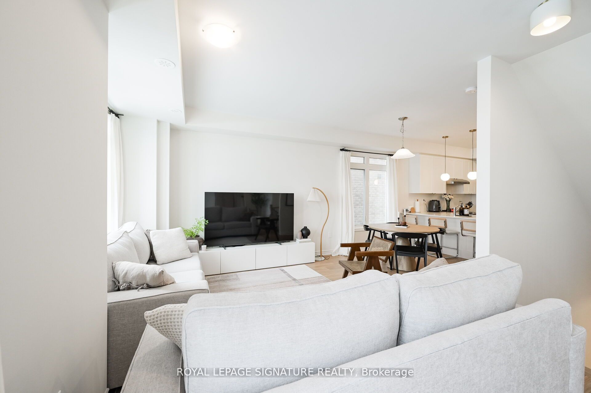 389 Thimbleweed Court
