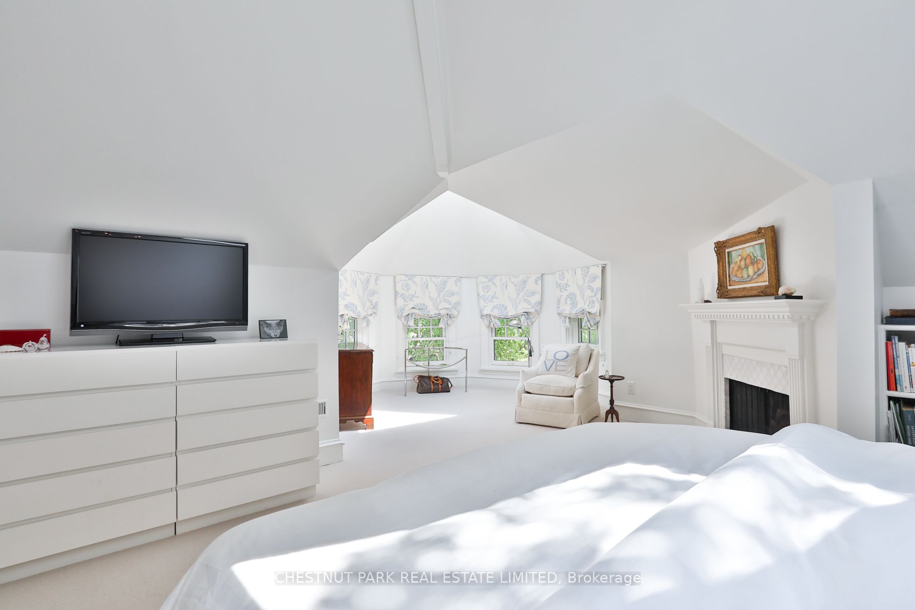 89 Elm Avenue, #2-W
