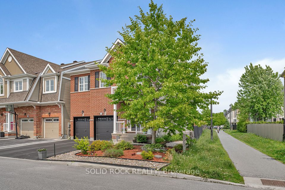 32 Solaris Drive