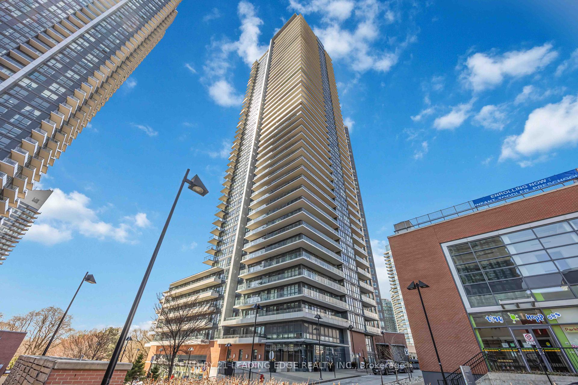 2 Bedrooms Condo at 10 Park Lawn, Toronto For sale