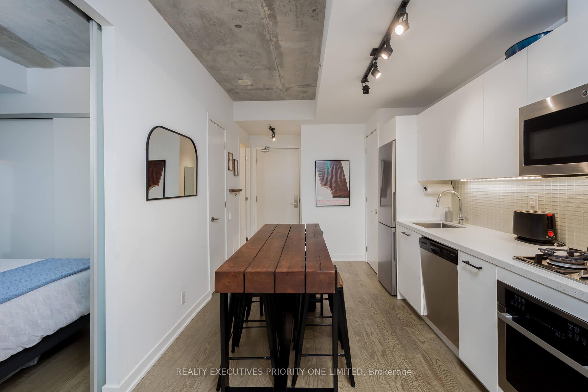 1 Bedroom Condo at 39 Brant, Toronto For sale