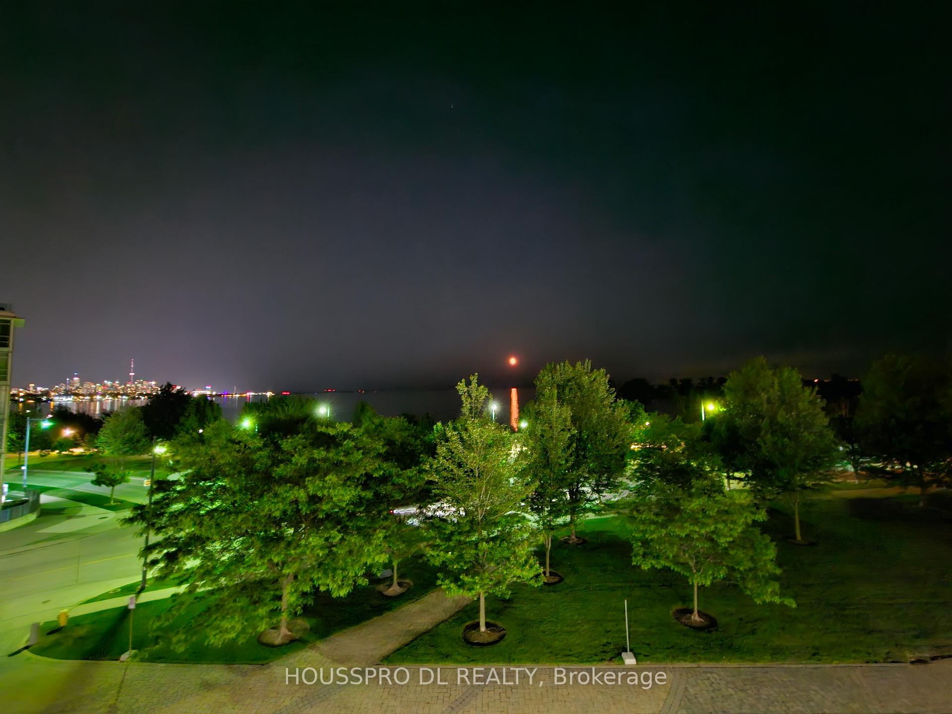 3 Bedrooms Condo at 2095 Lake Shore, Toronto For sale