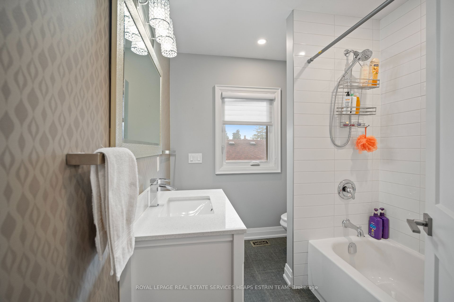 7 Forest Path Court, Toronto, ON M9V 1L4