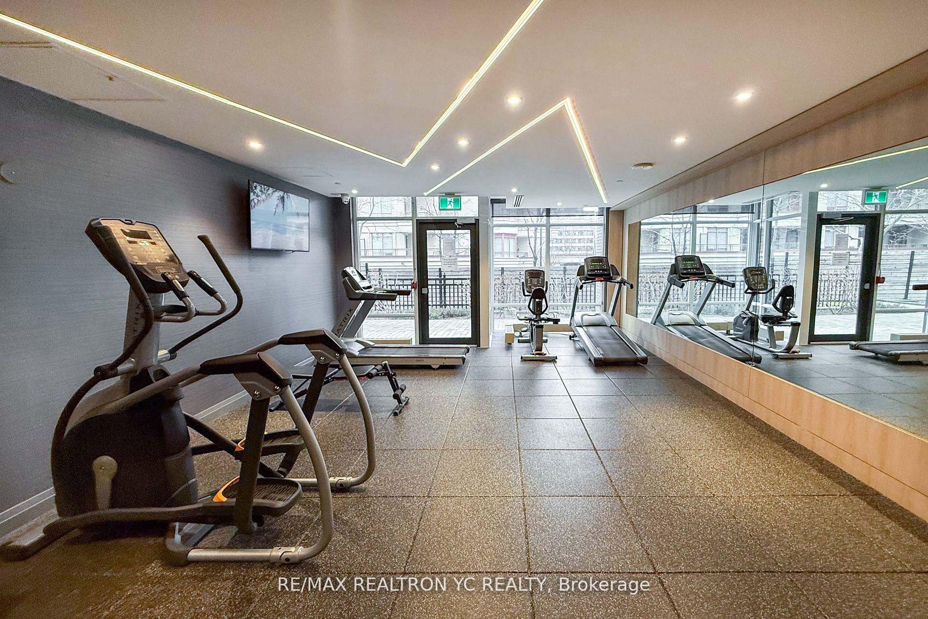2 Bedrooms Condo at 621 Sheppard, Toronto For sale