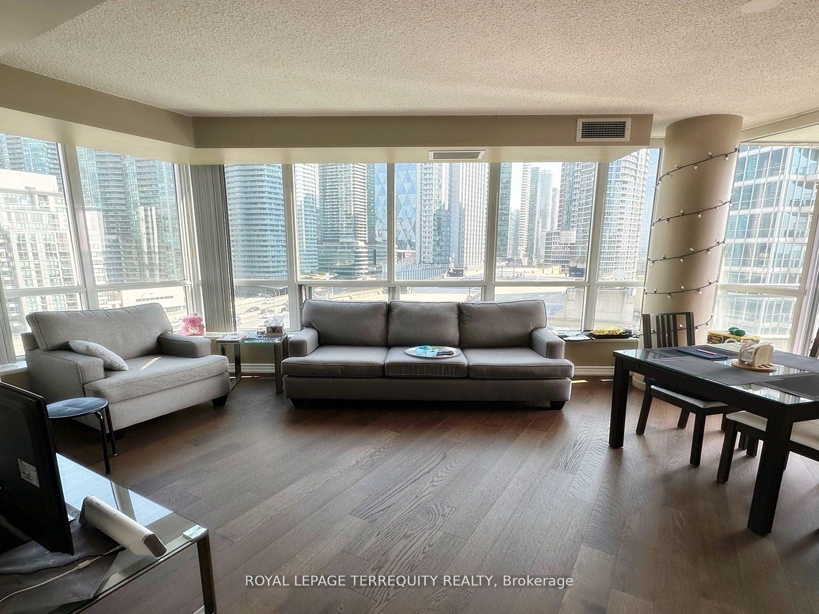 2 Bedrooms Condo at 228 Queens,  Toronto For sale