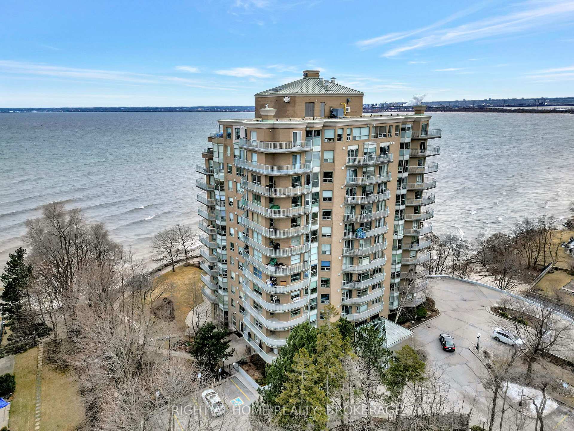 1 Bedroom Condo at 2190 Lakeshore, Burlington For sale