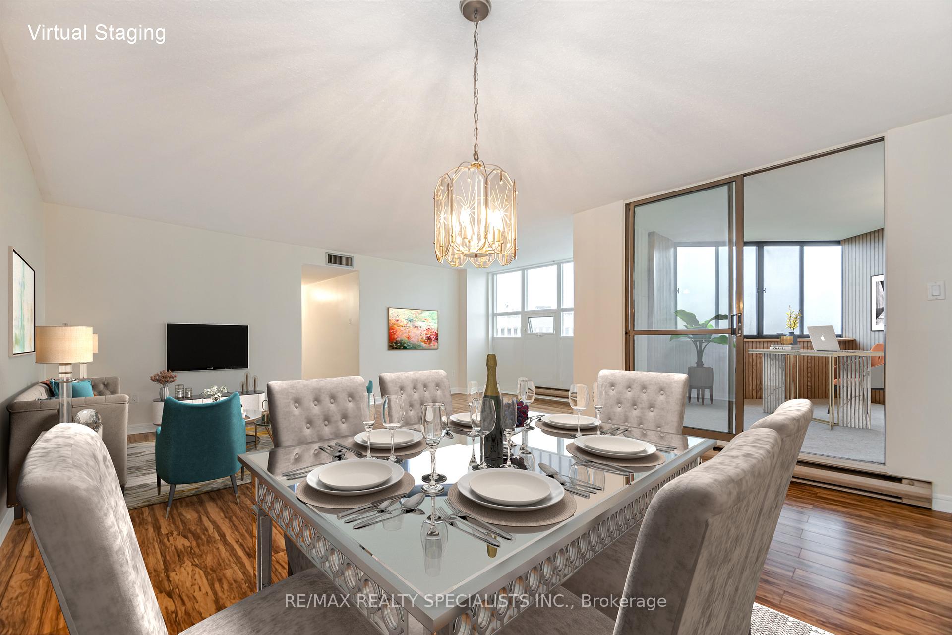 3 Bedrooms Condo at 2323 Confederation, Mississauga For sale