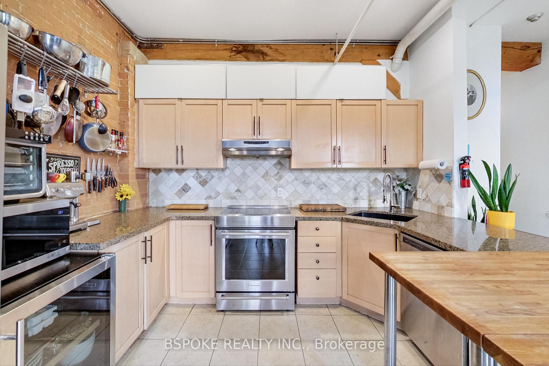 2 Bedrooms Condo at 121 Prescott, Toronto For sale