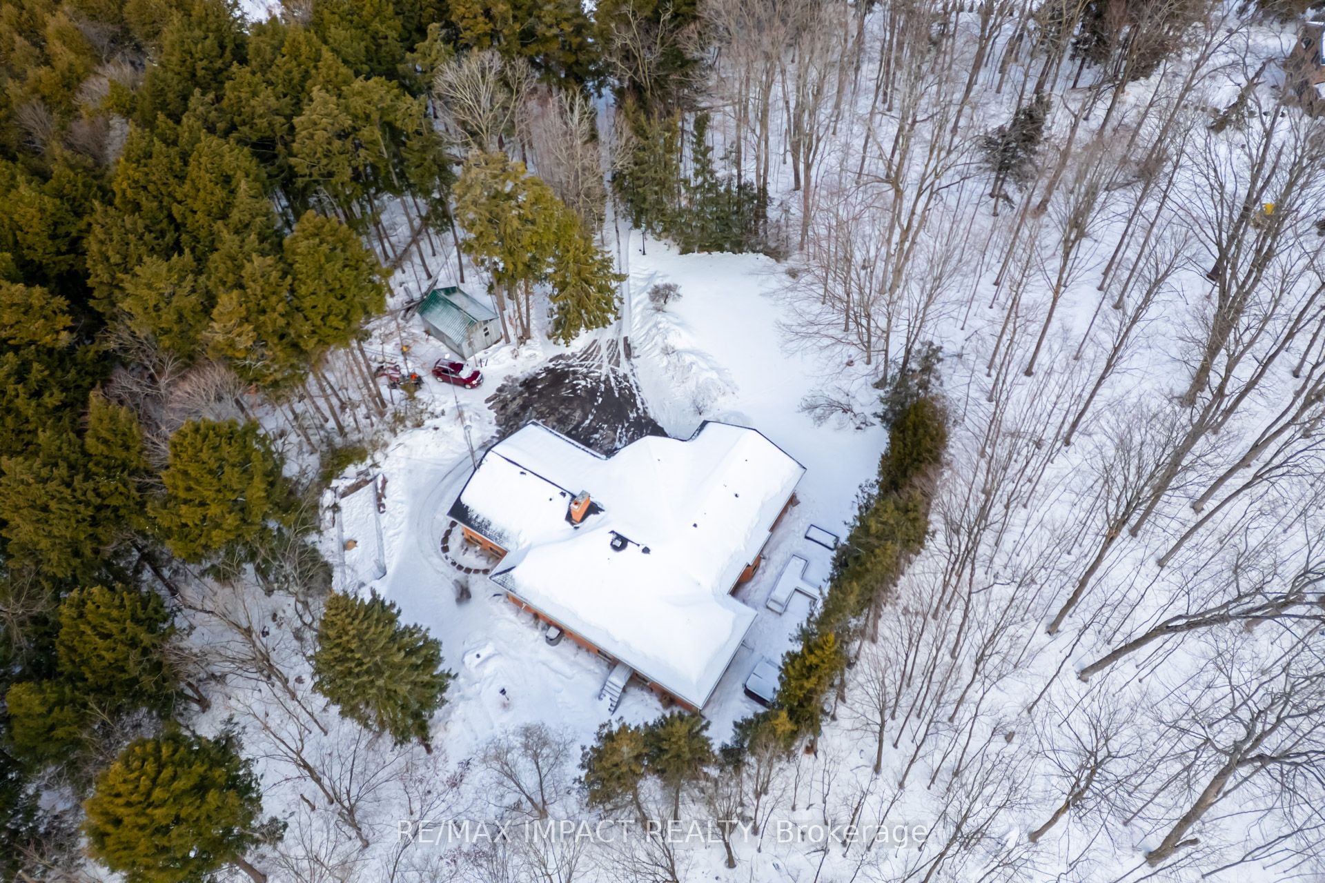 215 Raglan Road W