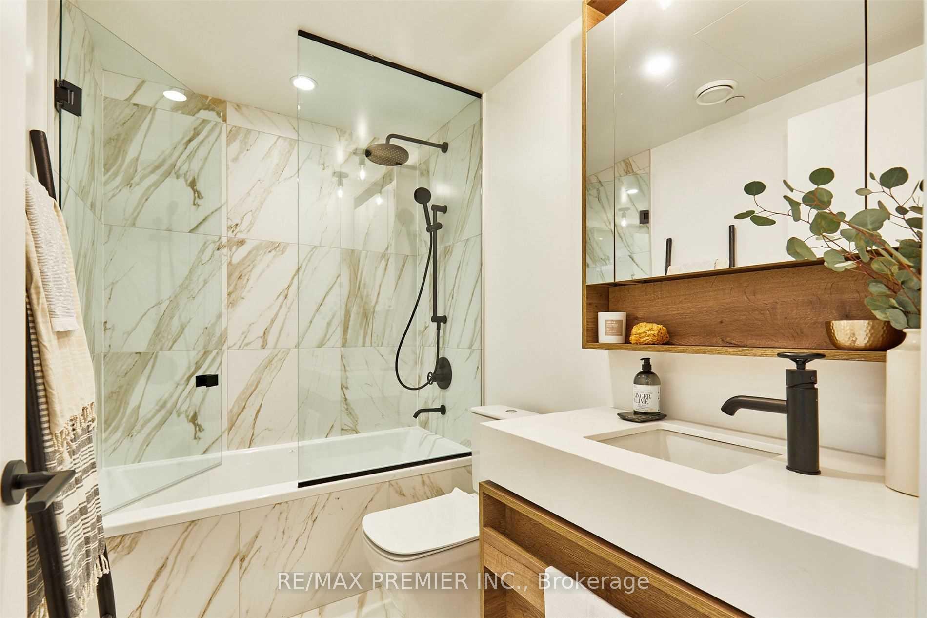 1 Bedroom Condo at 505 Richmond,  Toronto For sale