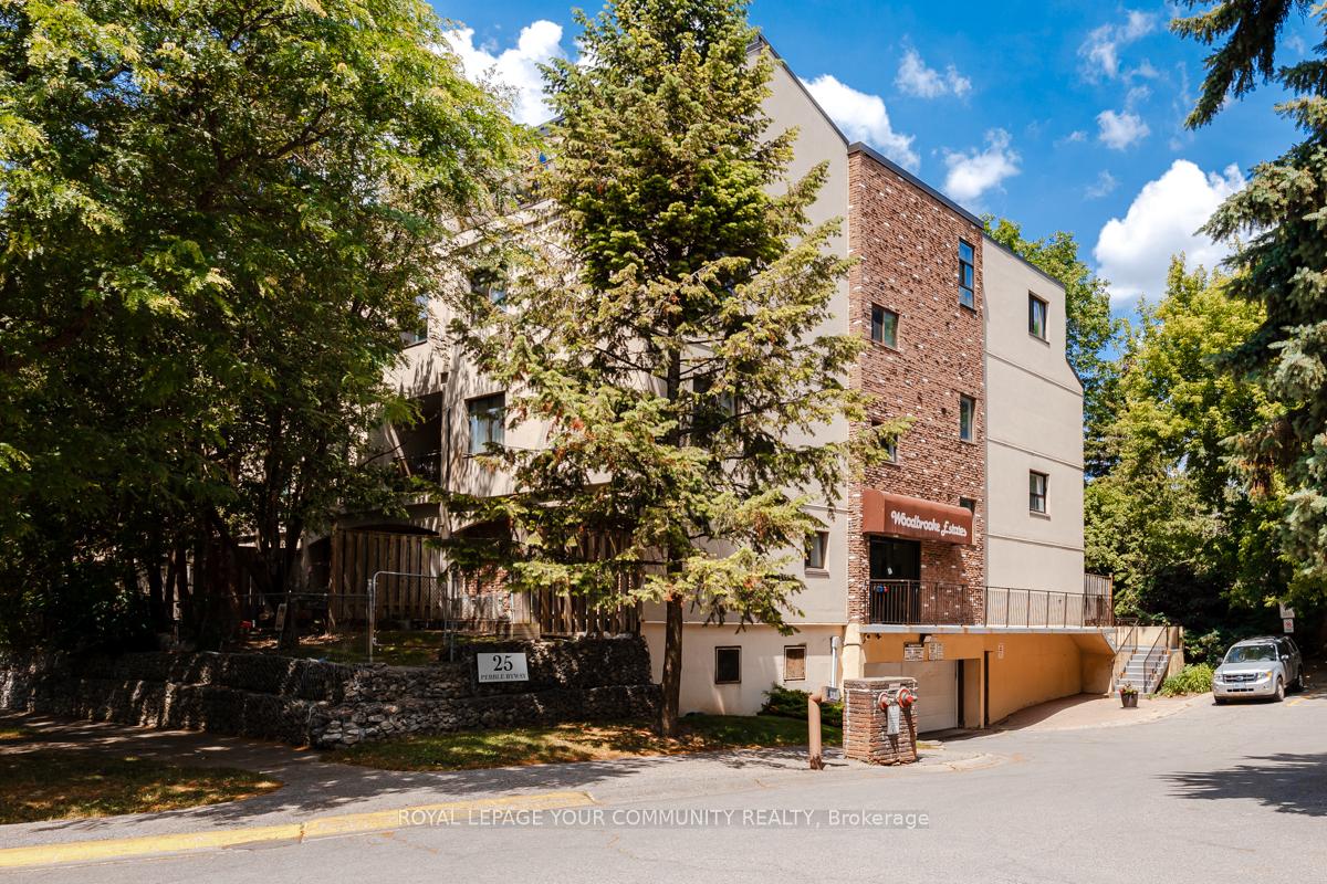 5 Bedrooms Condo at 25 Pebble, Toronto For sale