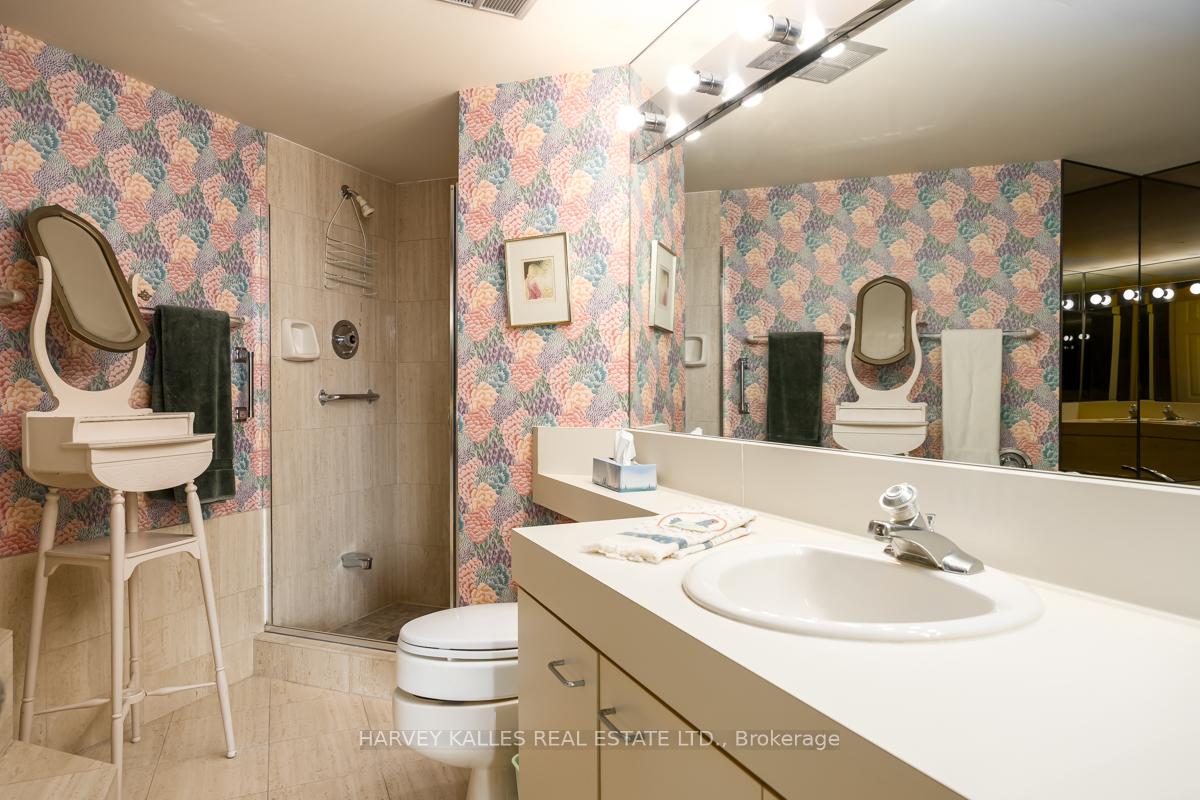 278 Bloor Street E 1501